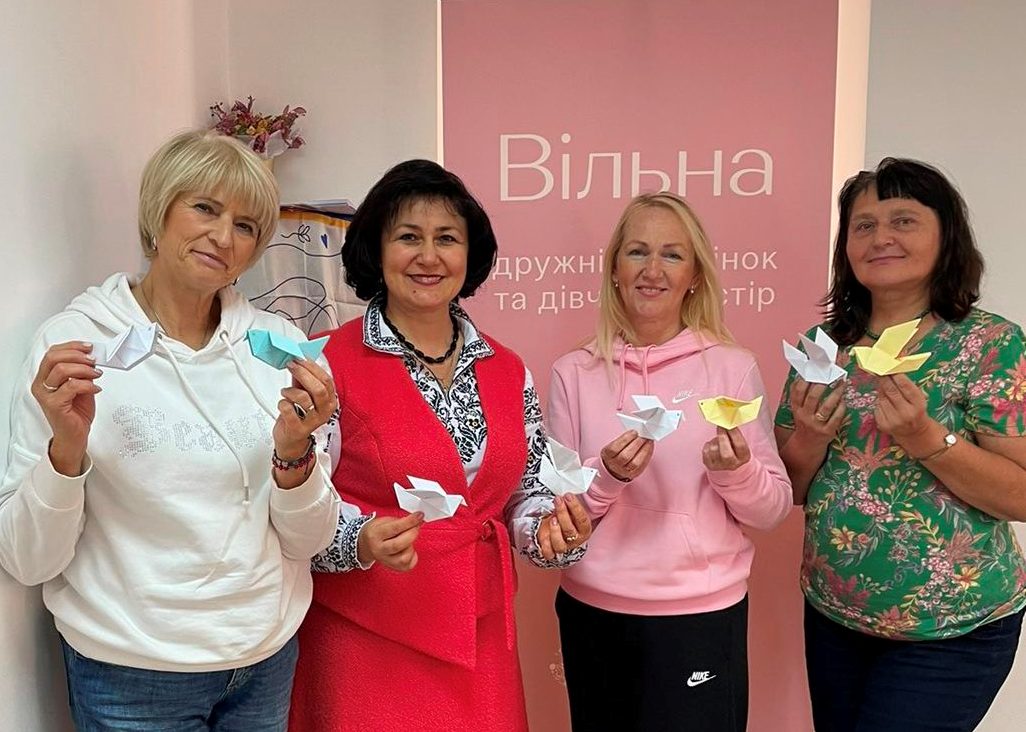 Голуб миру - у руках, радість - на обличчях, тепло - у душі, віра в Перемогу - у серці